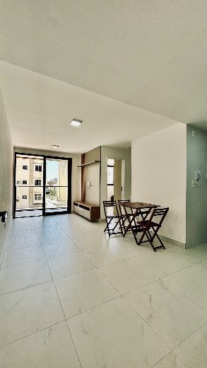 Apartamento 2 quartos (1 suíte) semimobiliado à venda no Ponta de Campina , em João Pessoa